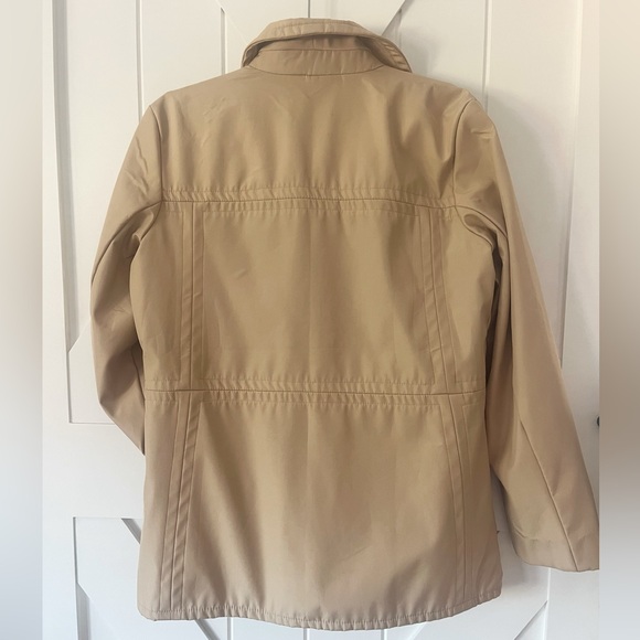 GAP Raincoat - Picture 5 of 9